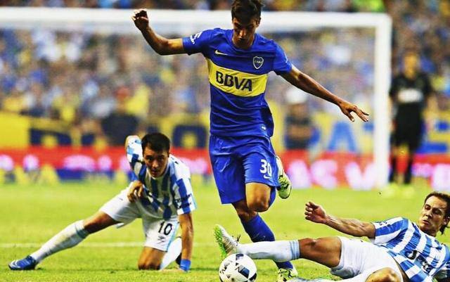 男人亲摸下面激烈视频